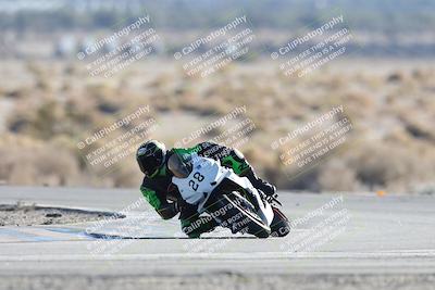 media/Dec-07-2025-CVMA (Sun) [[3e7d2de5dc]]/Race 12- Formula 40 MW and LW/